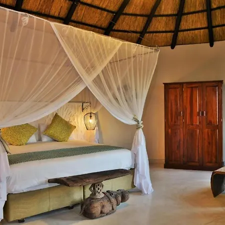 Masumu River Lodge Binga Exterior photo