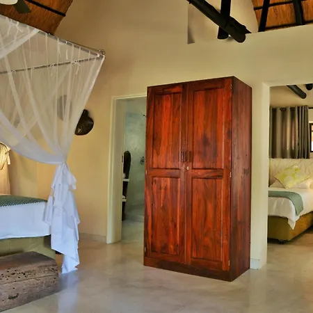 Masumu River Lodge Binga Exterior photo